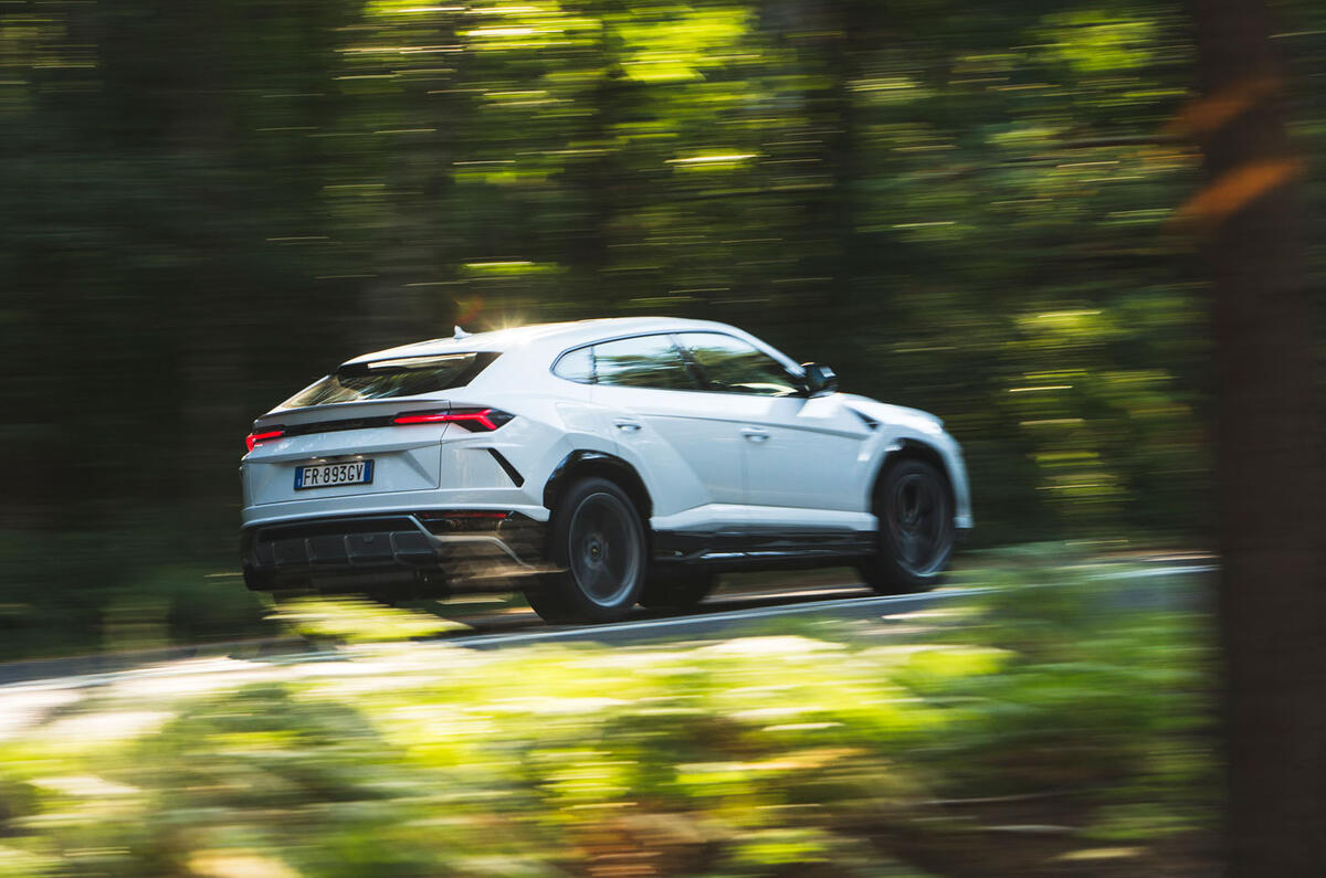Lamborghini Urus 2018 UK review